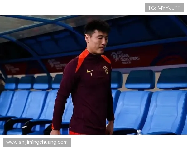 武磊膝盖伤情反复加重 日常训练需队医全程陪伴保障